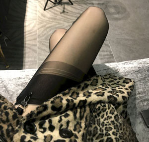 偷窥女教师_电影无删减版