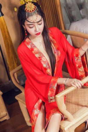 熟悉的味道第四季邓伦_BD英语完整在线观看